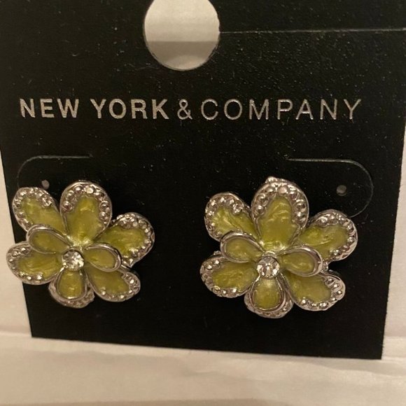 Women's Earrings - Picture 2 of 3